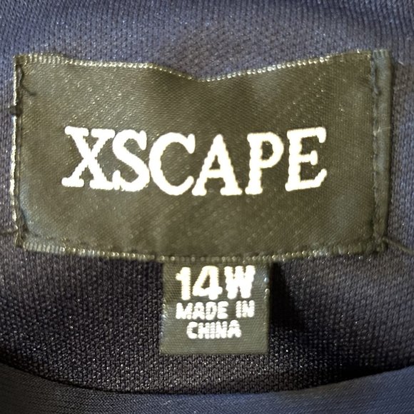 Xscape Gown - Picture 3 of 3